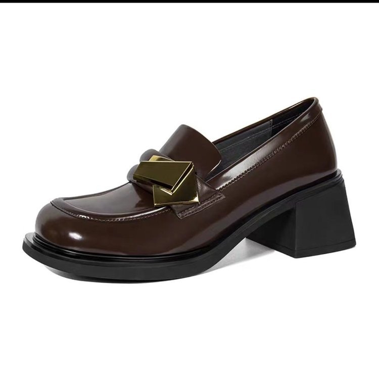 【美脚・脚長】エナメル厚底ローファー（金具付き・スクエアトゥ・5cm太ヒール）トレンドデザイン