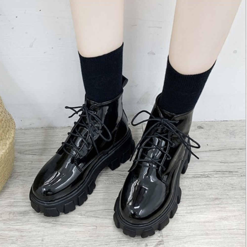 【高見え×軽量】厚底編み上げショートブーツ｜5cmヒール×3.2cmストーム×韓国風