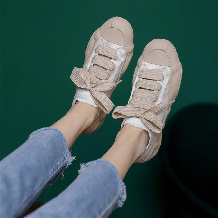 履き心地抜群 厚底スニーカー 女性用 歩きやすい白靴